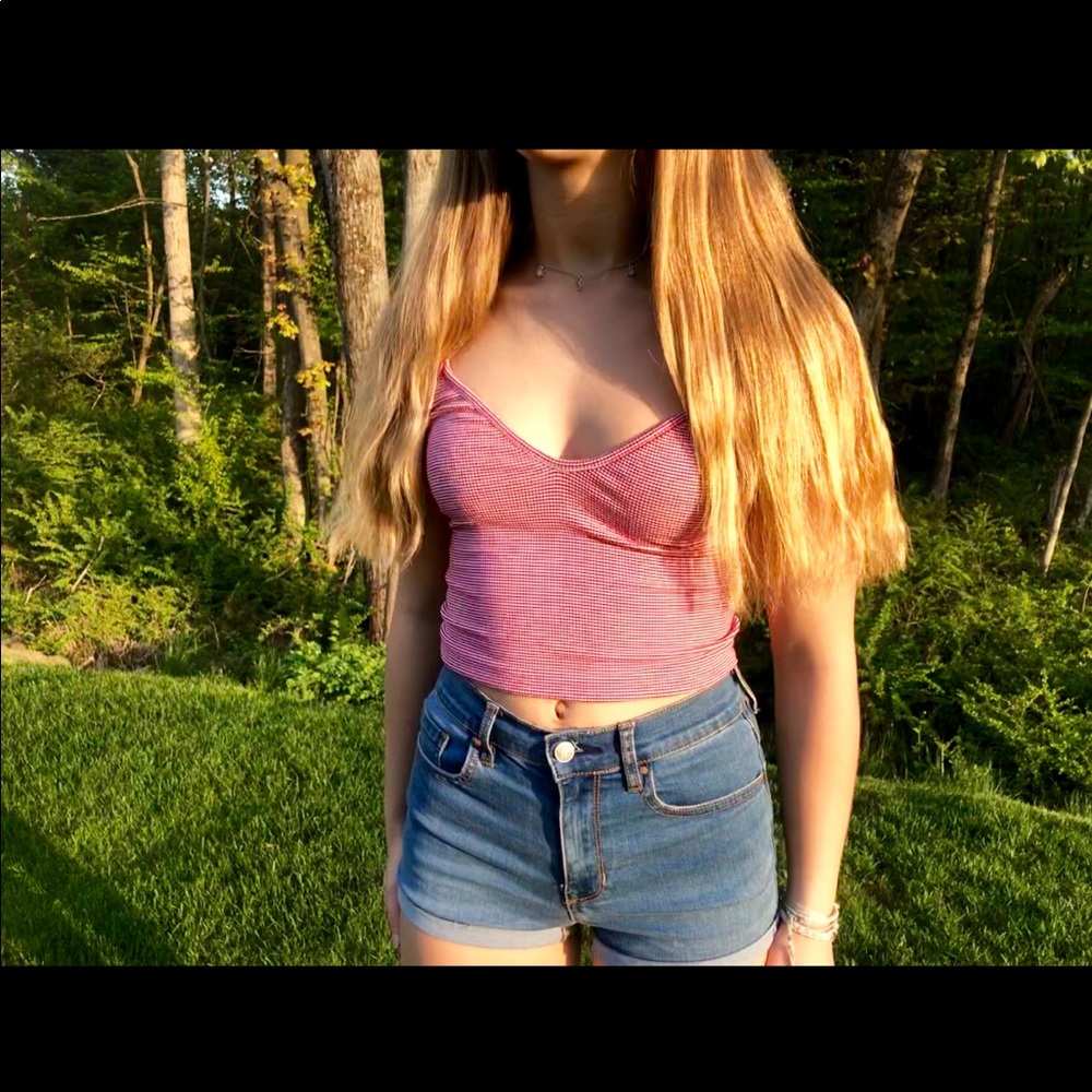 Cropped red and white tank top